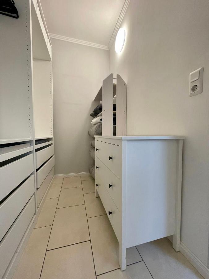 Easystay#4 Home Cinema Ferienwohnung In Kliniknaehe Mit Balkon, Boxspringbett & Netflix Bad Oeynhausen Εξωτερικό φωτογραφία