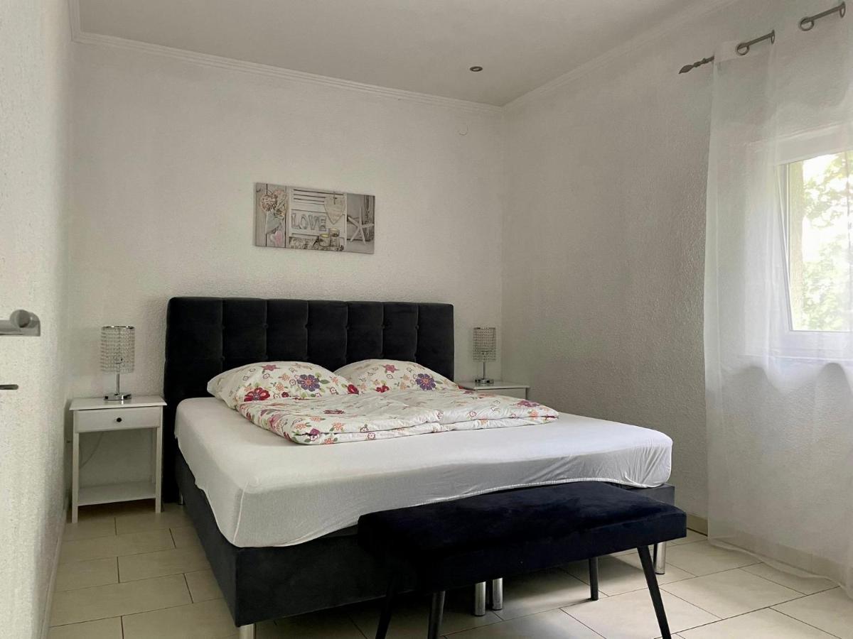 Easystay#4 Home Cinema Ferienwohnung In Kliniknaehe Mit Balkon, Boxspringbett & Netflix Bad Oeynhausen Εξωτερικό φωτογραφία